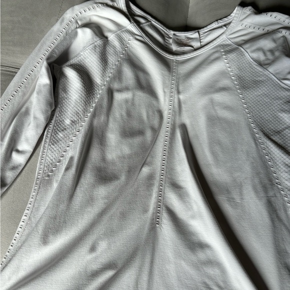 Athleta Foothills Seamless Long Sleeve White Size S - Picture 7 of 8